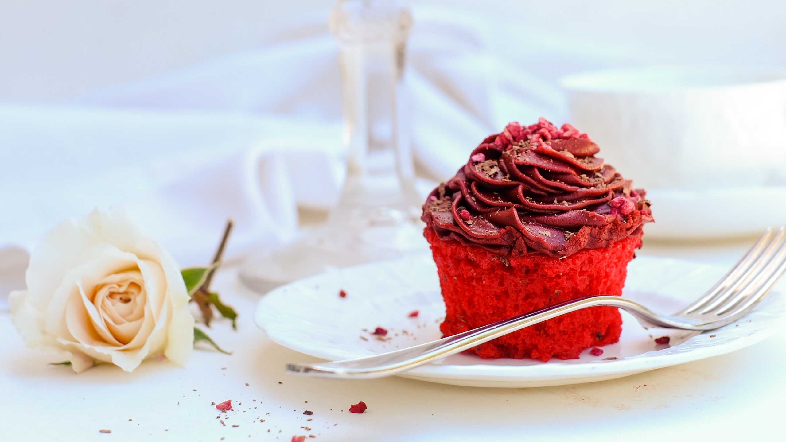 Red velvet cupcakes freshly made